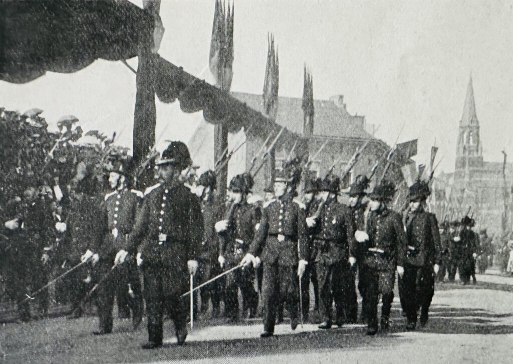 Le défilé de la Garde civique