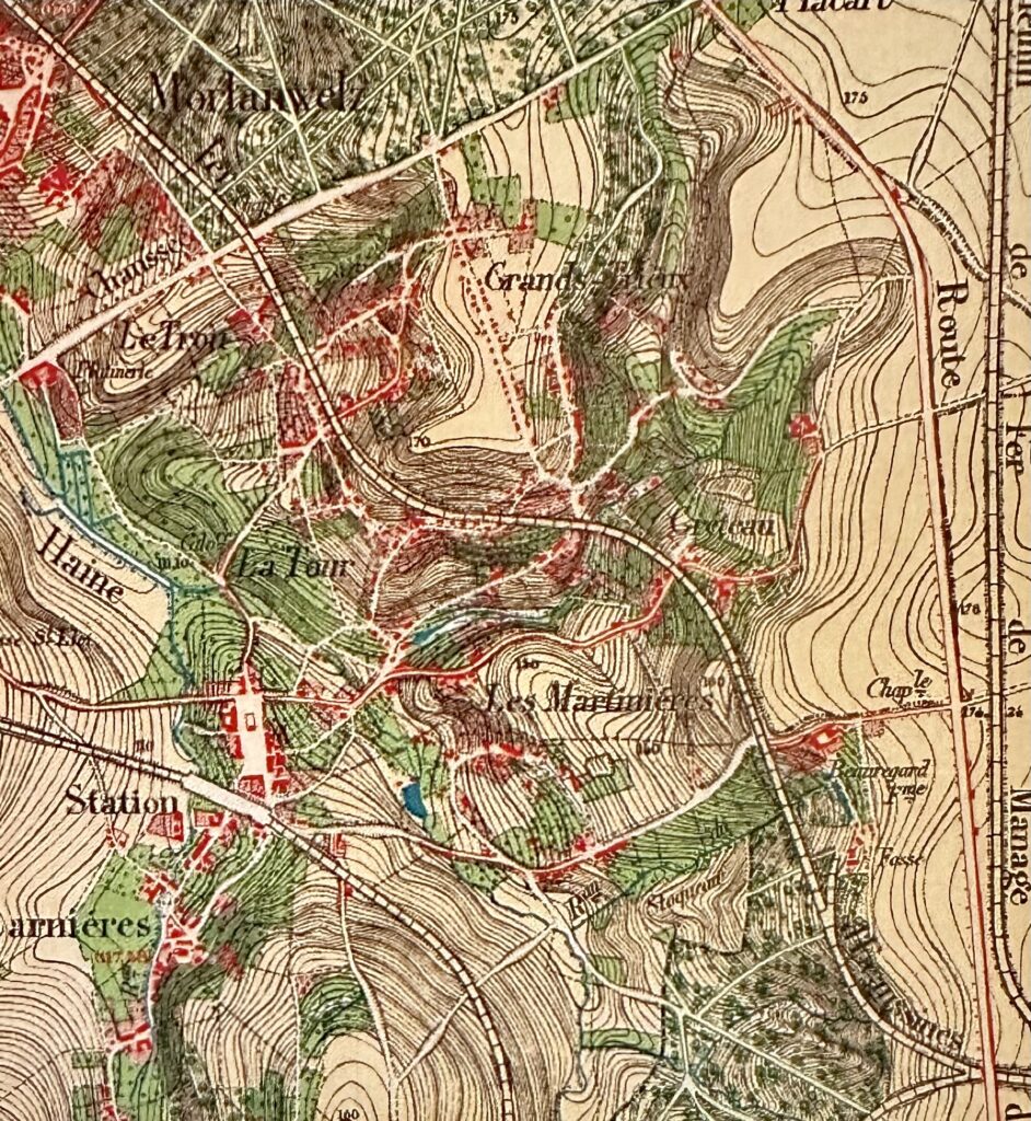 Tracé de la ligne au passage dans Carnières sur la carte de l'I.G.M. de 1870